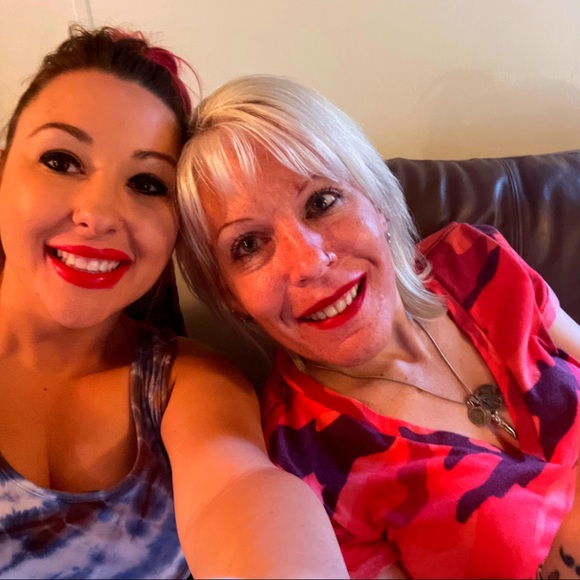 Meet your Posher, Moshi - Picture 2 of 12